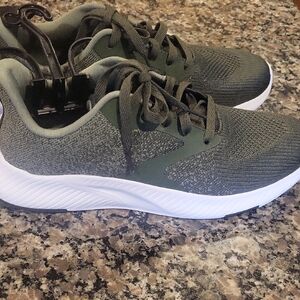 Olive Green and White Athletic Sneakers Mens size 10 NWT gym shoes